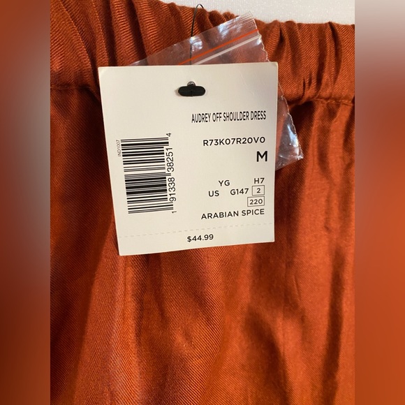 NWT GUESS Dress Sz Med. - Picture 4 of 10